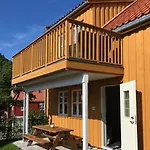 Holiday home Seaside On Furuholmen Near Lindesnes Lonestranda