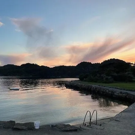 別荘 Seaside On Furuholmen Near Lindesnes