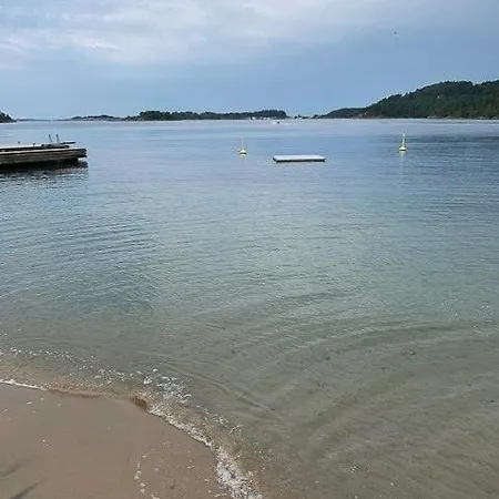 別荘 Seaside On Furuholmen Near Lindesnes Lonestranda